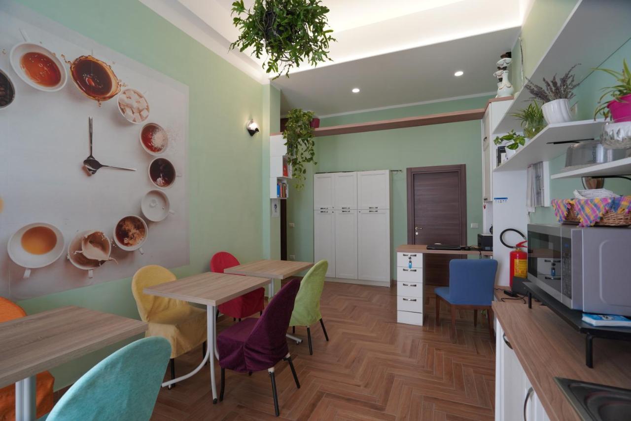 B&B I Due Teatri Napels Buitenkant foto