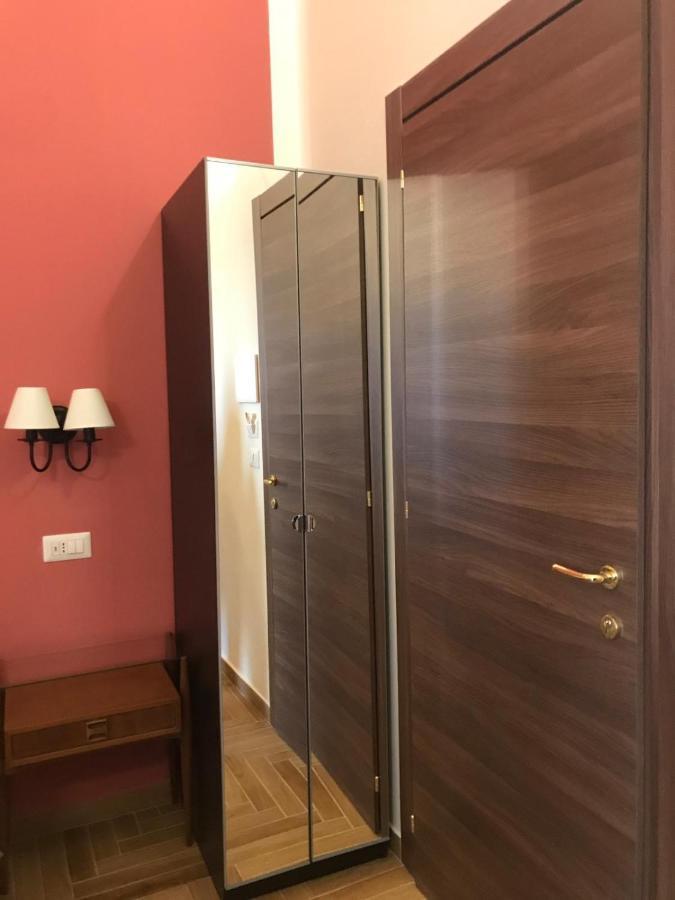 B&B I Due Teatri Napels Buitenkant foto