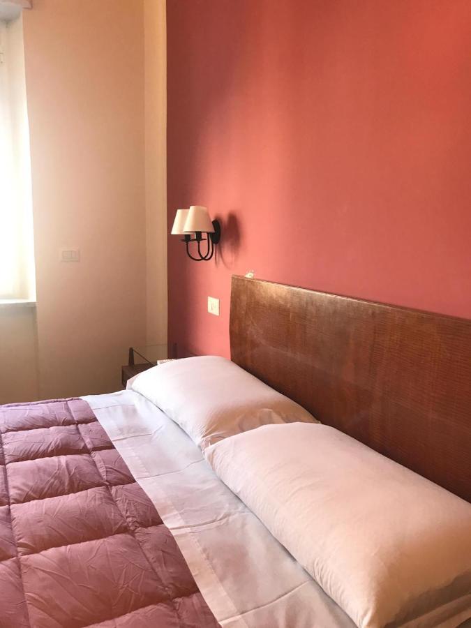 B&B I Due Teatri Napels Buitenkant foto