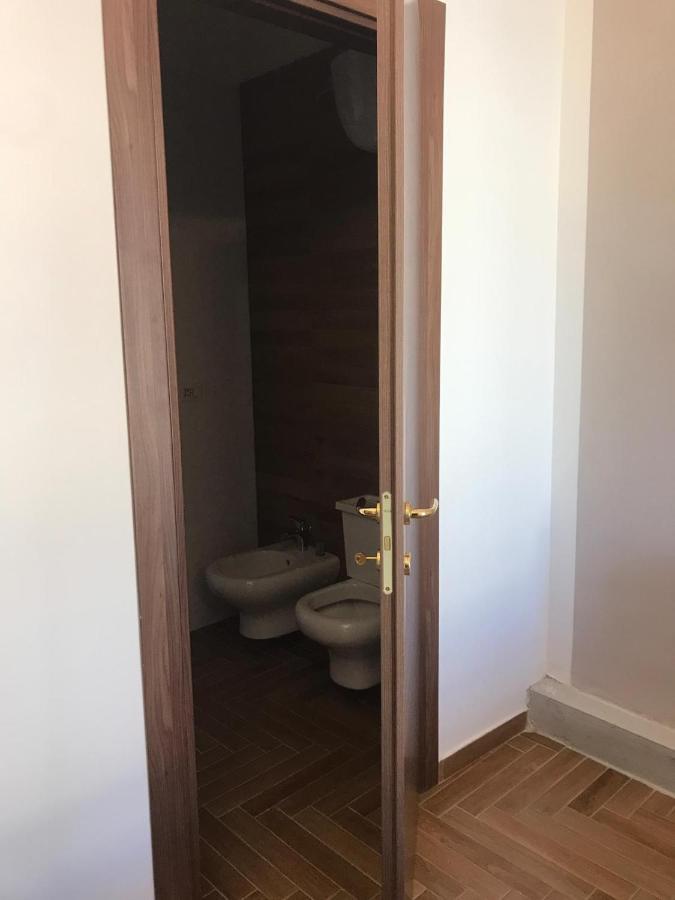 B&B I Due Teatri Napels Buitenkant foto